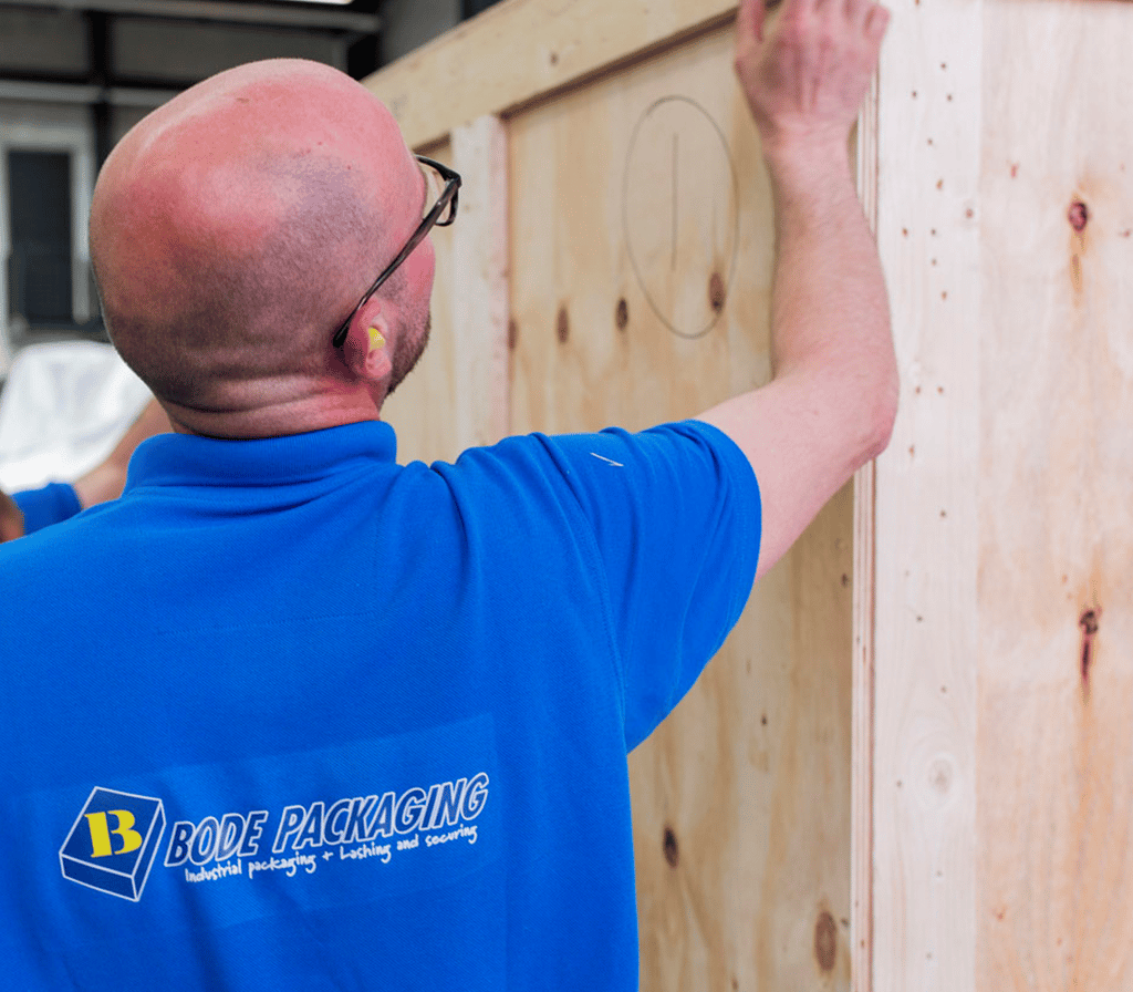 medewerker op locatie